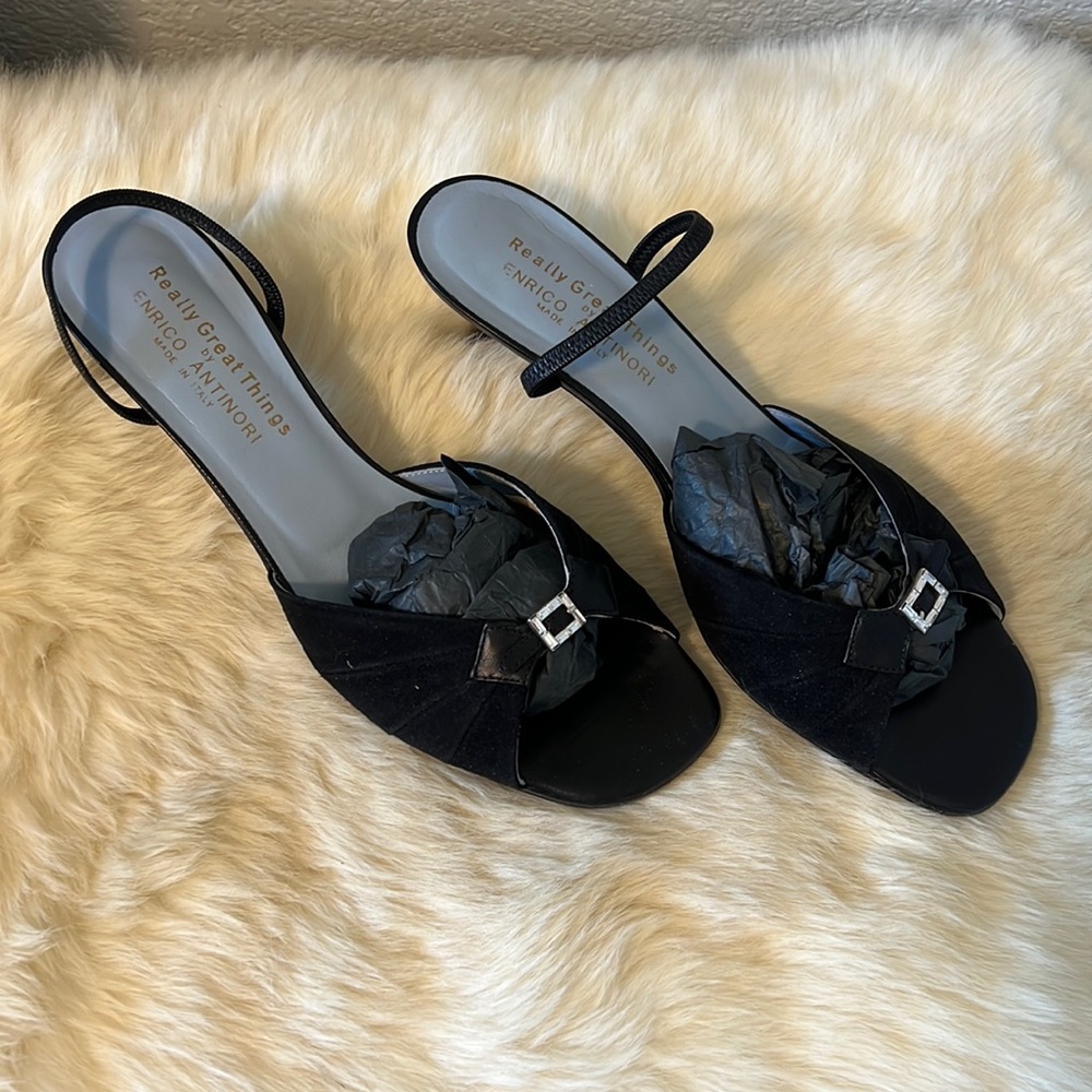 Italian | Enrico Antinori | Velvet Open Tor Kitten Heel Pump